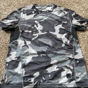Nike pro combat tee Size L